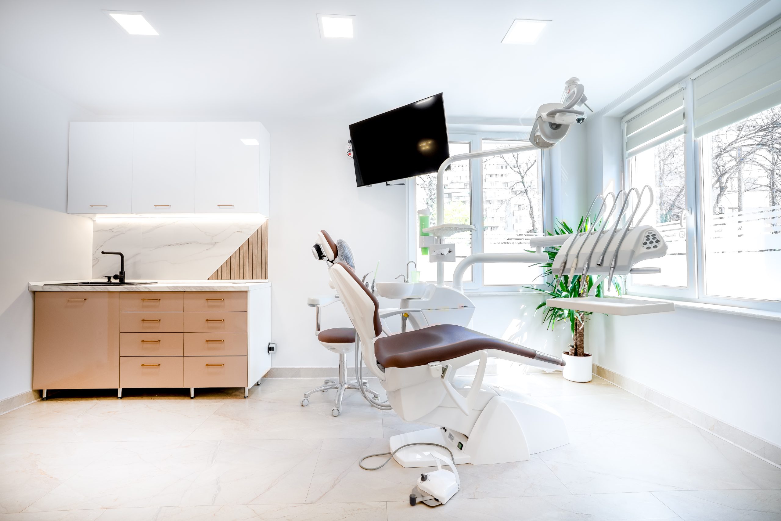 Cabinet de tratament dental Dental Chic Cluj-Napoca cu dotări moderne
