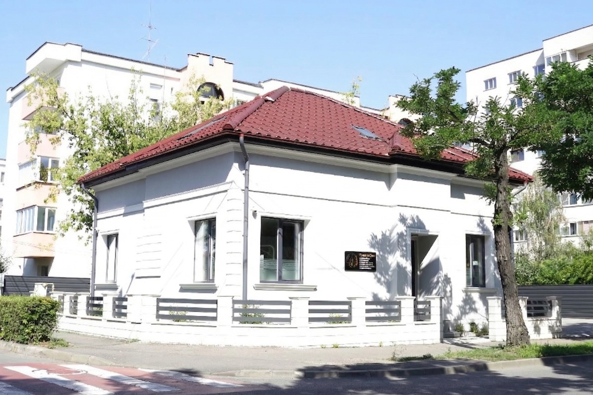Exteriorul clinicii Dental Chic, strada Take Ionescu nr. 113, Cluj-Napoca
